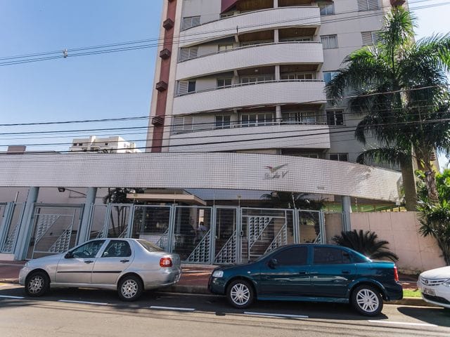 Empreendimento com 70m² 2 quartos e 1 banheiro, à venda ou para alugar, no bairro Centro em Londrina