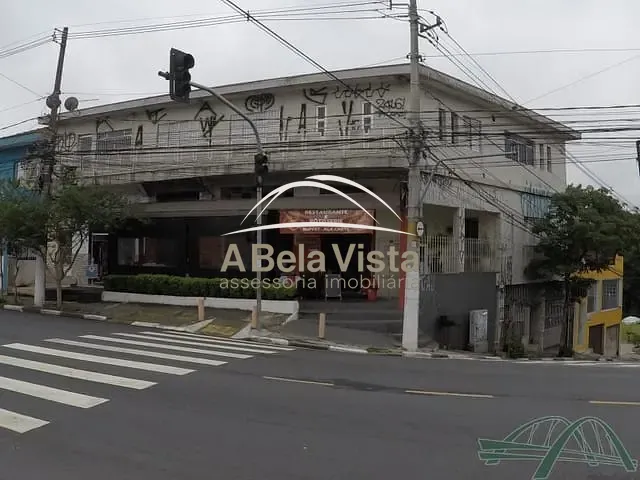 Empreendimento com 323m² 14 quartos e 6 banheiros, à venda, no bairro Umuarama em Osasco
