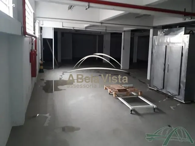 Empreendimento com 617m², à venda, no bairro Umuarama em Osasco