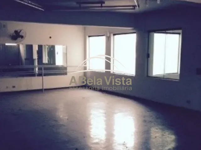 Empreendimento com 250m², para alugar, no bairro Centro em Osasco
