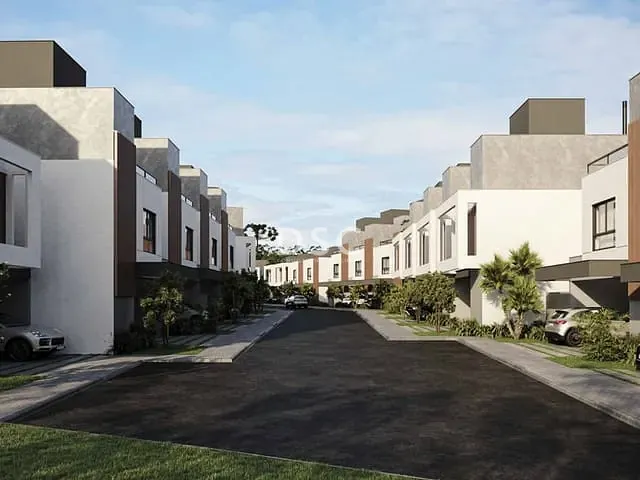 Casa 3 quartos e 3 banheiros, à venda, no bairro Campo Comprido em Curitiba