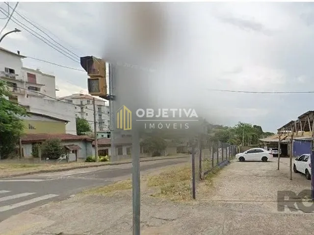 Terreno à venda, no bairro Vila Jardim em Porto Alegre