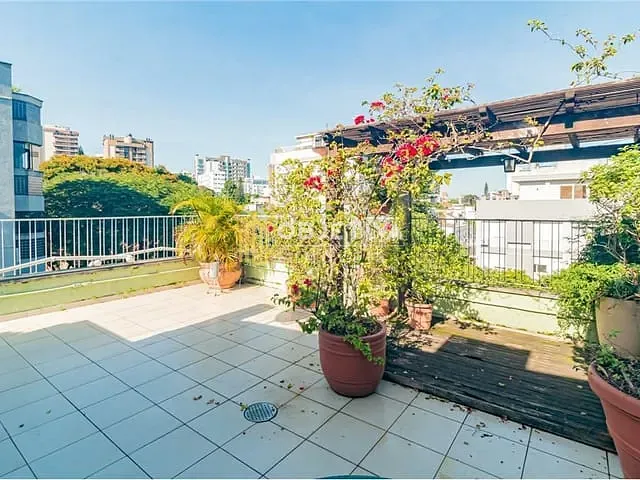 Cobertura / Penthouse 3 quartos e 3 banheiros, à venda, no bairro Auxiliadora em Porto Alegre