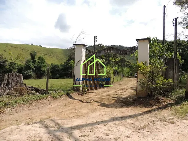 Fazenda com 408000m² 3 quartos e 1 banheiro, à venda, no bairro Jardim América em Cruzeiro