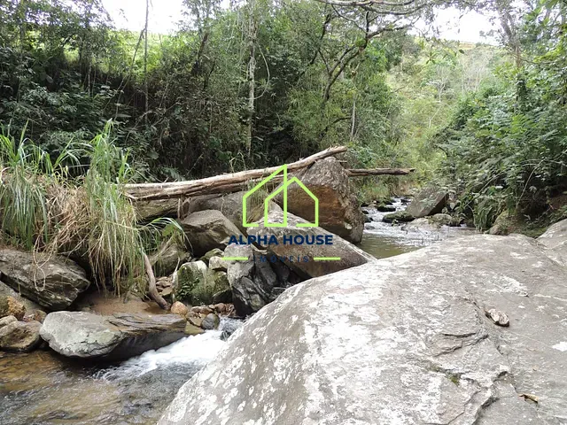 Fazenda com 408000m² 3 quartos e 1 banheiro, à venda, no bairro Jardim América em Cruzeiro