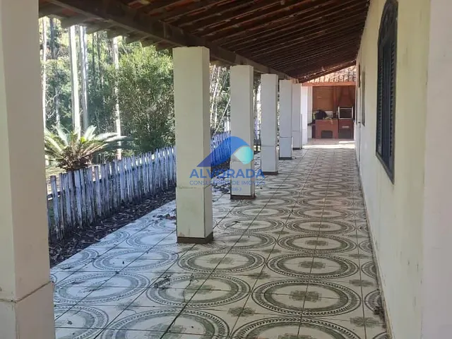 Fazenda com 556600m² 4 quartos e 3 banheiros, à venda, no bairro Zona Rural em Monteiro Lobato