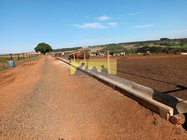 Fazenda com 968000m² 3 quartos e 4 banheiros, à venda, no bairro Santana em Avaré