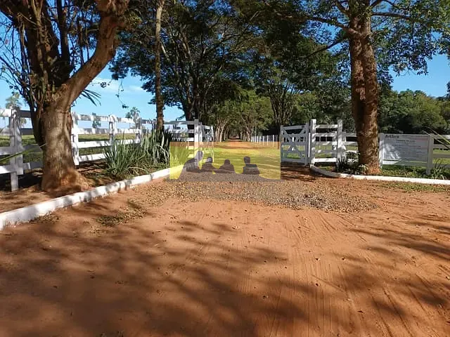 Fazenda com 968000m² 3 quartos e 4 banheiros, à venda, no bairro Santana em Avaré