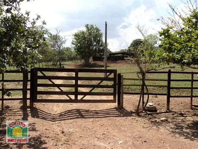 Fazenda com 1645600m², à venda, no bairro Zona Rural em Silvânia