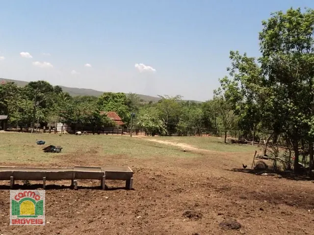 Fazenda com 1645600m², à venda, no bairro Zona Rural em Silvânia