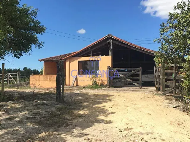 Fazenda 3 quartos e 2 banheiros, à venda, no bairro Banqueiros em Araruama