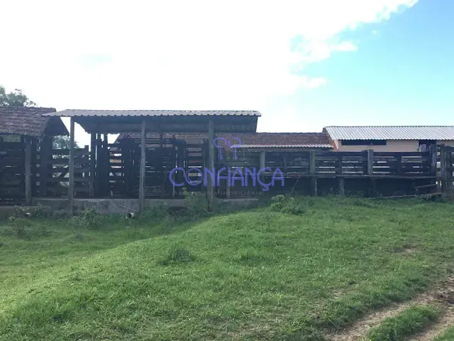 Fazenda 3 quartos e 2 banheiros, à venda, no bairro Banqueiros em Araruama