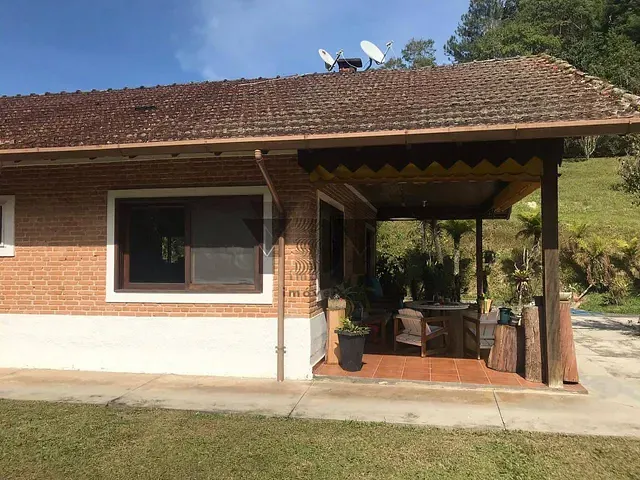 Sítio com 323000m² 5 quartos e 3 banheiros, à venda, no bairro --- em São Lourenço da Serra