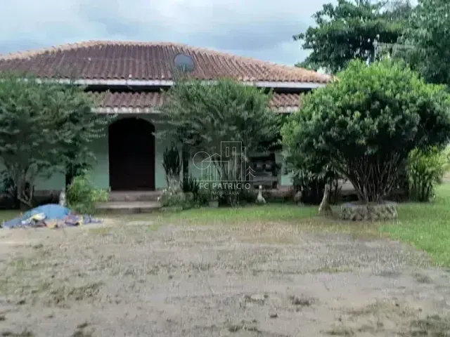 Fazenda com 30000m² 13 quartos e 4 banheiros, à venda, no bairro Área Rural de Cachoeiras de Macacu em Cachoeiras de Macacu