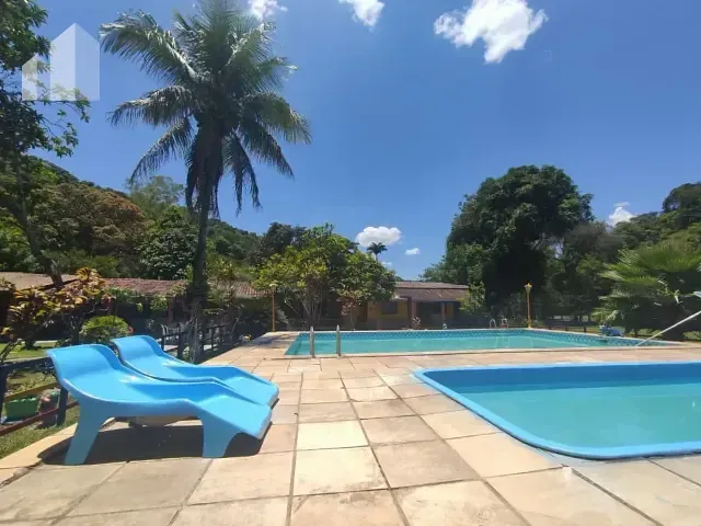 Fazenda com 25000m² 12 quartos e 6 banheiros, à venda, no bairro Tinguá em Nova Iguaçu