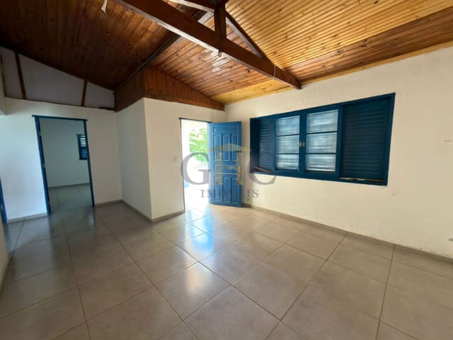 Casa 2 quartos e 1 banheiro, para alugar, no bairro Barra em Salto de Pirapora