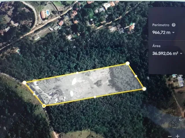 Fazenda com 36310m² 4 quartos e 2 banheiros, à venda, no bairro mombaca em Araçariguama