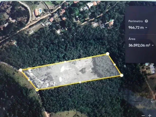 Fazenda com 36310m² 4 quartos e 2 banheiros, à venda, no bairro mombaca em Araçariguama