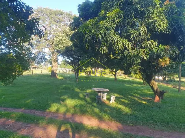 Fazenda com 400m² 6 quartos e 4 banheiros, à venda, no bairro Área Rural de Araraquara em Araraquara