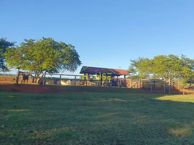 Fazenda com 400m² 6 quartos e 4 banheiros, à venda, no bairro Área Rural de Araraquara em Araraquara