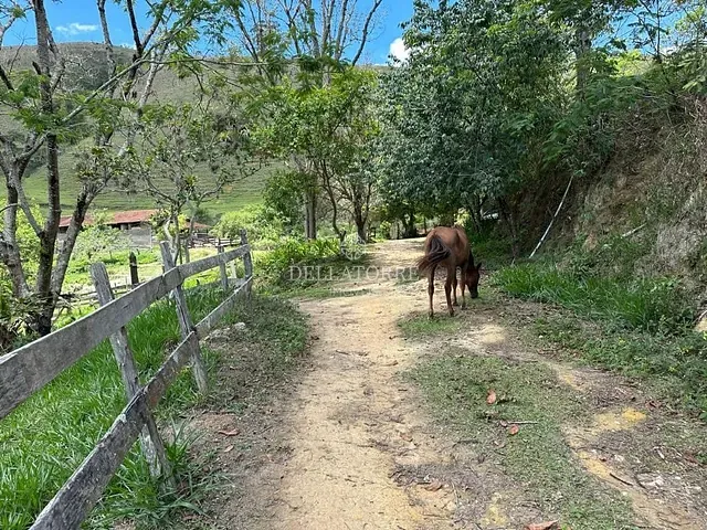 Fazenda com 843000m² 4 quartos e 3 banheiros, à venda, no bairro Três Córregos em Teresópolis