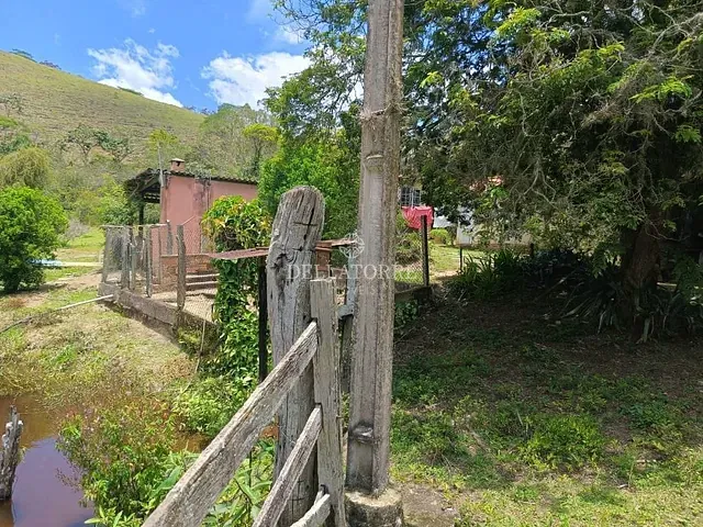 Fazenda com 843000m² 4 quartos e 3 banheiros, à venda, no bairro Três Córregos em Teresópolis