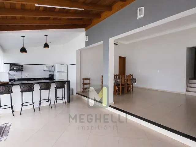 Fazenda com 2940m² 4 quartos e 5 banheiros, à venda, no bairro Zona Rural em Delfinópolis