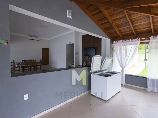 Fazenda com 2940m² 4 quartos e 5 banheiros, à venda, no bairro Zona Rural em Delfinópolis
