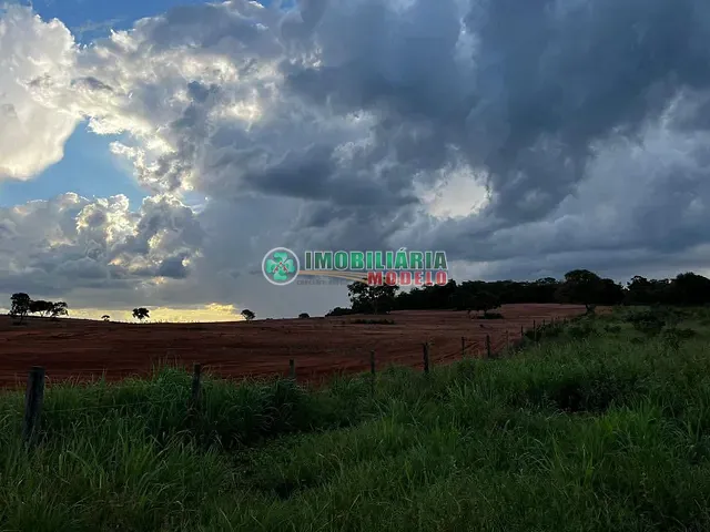 Fazenda com 41350000m² 3 quartos e 1 banheiro, à venda, no bairro Centro em Chapada dos Guimarães