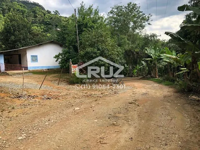 Fazenda 2 quartos e 1 banheiro, à venda, no bairro juquia em Juquiá