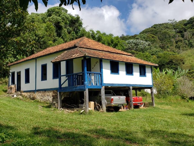 Fazenda com 820000m² 6 quartos e 3 banheiros, à venda, no bairro Pedro Carlos (Conservatória) em Valença