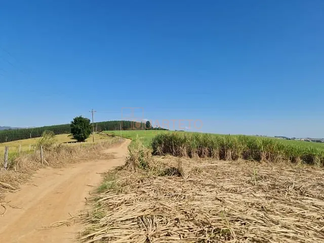 Fazenda com 1040600m², à venda, no bairro Parque Residencial Nova Caçapava em Caçapava