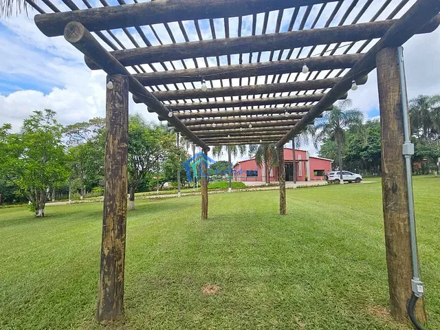 Fazenda com 20000m² 3 quartos e 3 banheiros, à venda, no bairro Parque da Grama em Indaiatuba