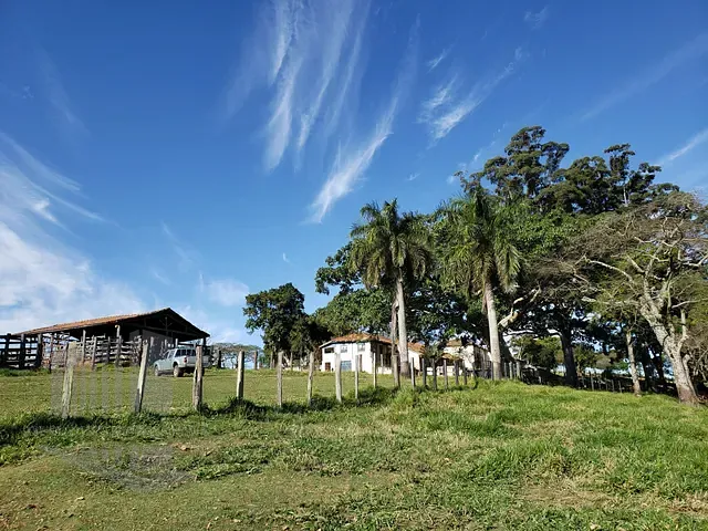 Fazenda com 8905600m² 4 quartos e 4 banheiros, à venda, no bairro Ipeúna em Ipeúna