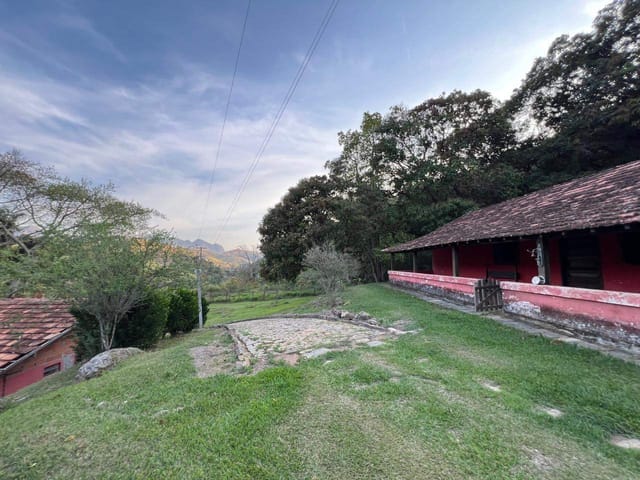 Fazenda à venda, no bairro Areal em Areal