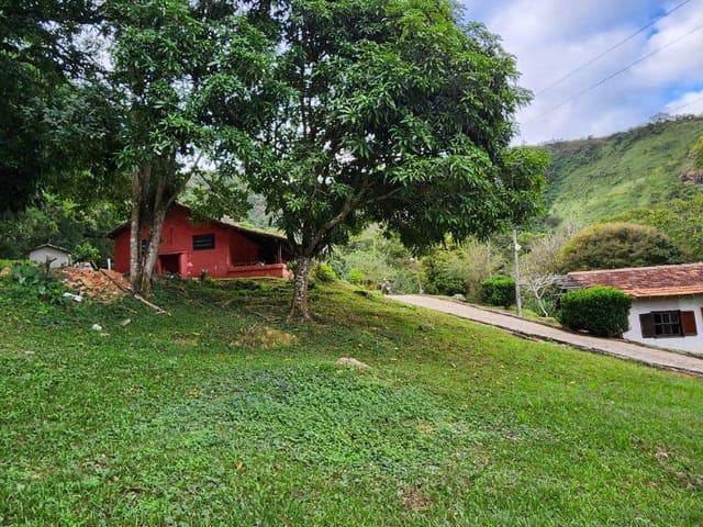 Fazenda à venda, no bairro Areal em Areal