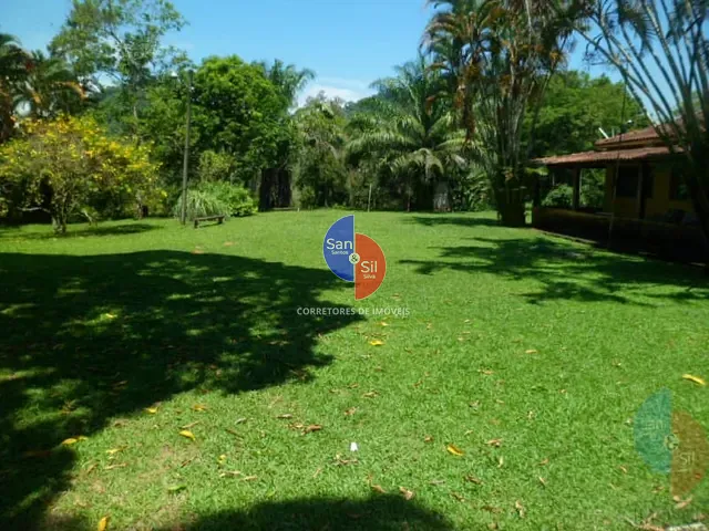 Fazenda com 100000m² 8 quartos e 5 banheiros, à venda, no bairro Jardim Santo Antônio em Magé