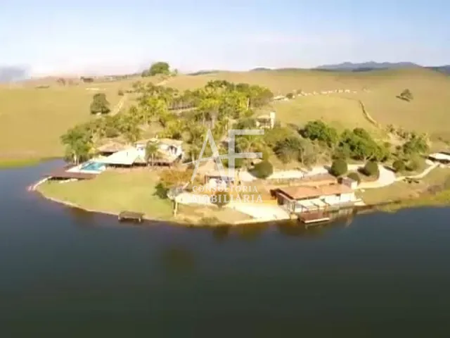Fazenda com 1452000m² 7 quartos e 12 banheiros, à venda, no bairro Centro em Caçapava