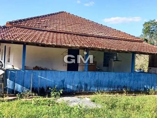Fazenda com 12510000m² 3 quartos e 2 banheiros, à venda, no bairro Área Rural em Coxim