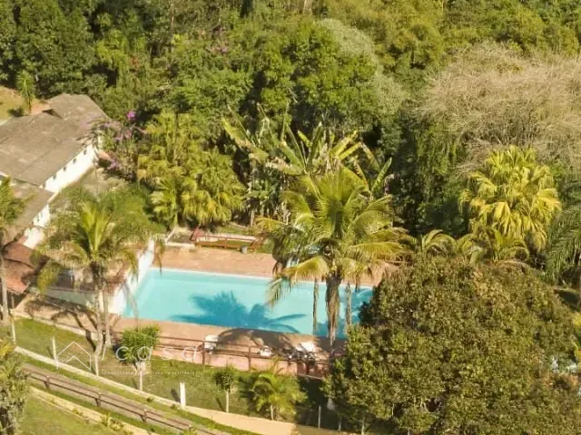 Fazenda com 192m² 35 quartos e 45 banheiros, à venda ou para alugar, no bairro Centro em Jacareí