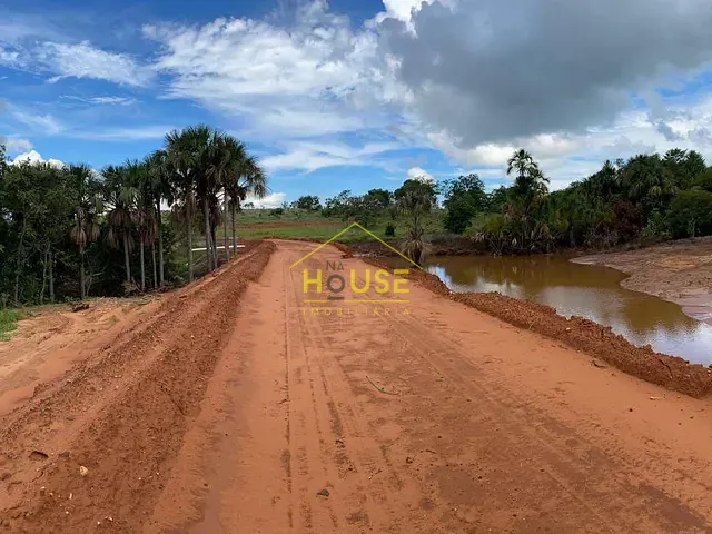 Fazenda com 3810000m² 2 quartos e 2 banheiros, à venda, no bairro rural em Cassilândia