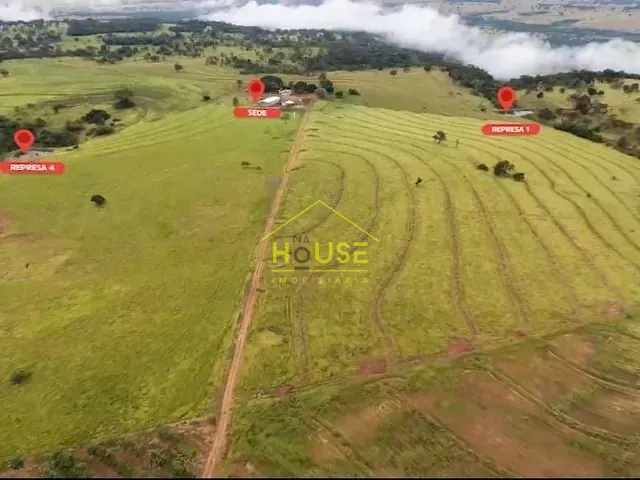 Fazenda com 3810000m² 2 quartos e 2 banheiros, à venda, no bairro rural em Cassilândia