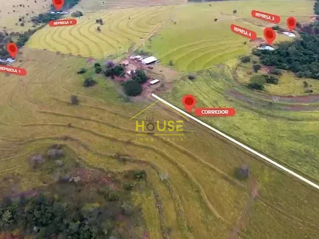 Fazenda com 3810000m² 2 quartos e 2 banheiros, à venda, no bairro rural em Cassilândia