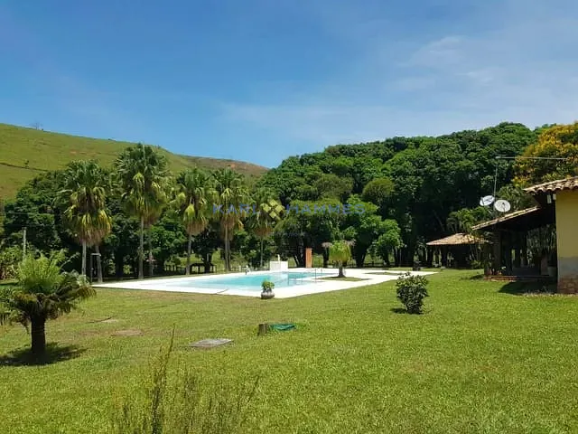 Fazenda com 258940m² 4 quartos e 4 banheiros, à venda, no bairro Tebas em Leopoldina