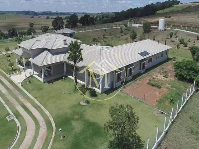 Fazenda com 3218600m² 8 quartos e 10 banheiros, à venda, no bairro Do Gramadão em Itapetininga