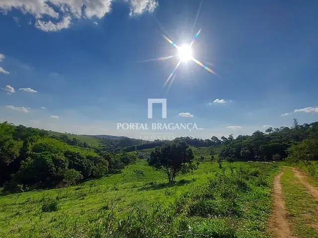 Fazenda com 50m² 2 quartos e 1 banheiro, à venda, no bairro Araras dos Mori em Bragança Paulista