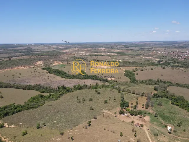 Fazenda com 250000m² 3 quartos e 1 banheiro, à venda, no bairro 25 Hectares em Abaeté