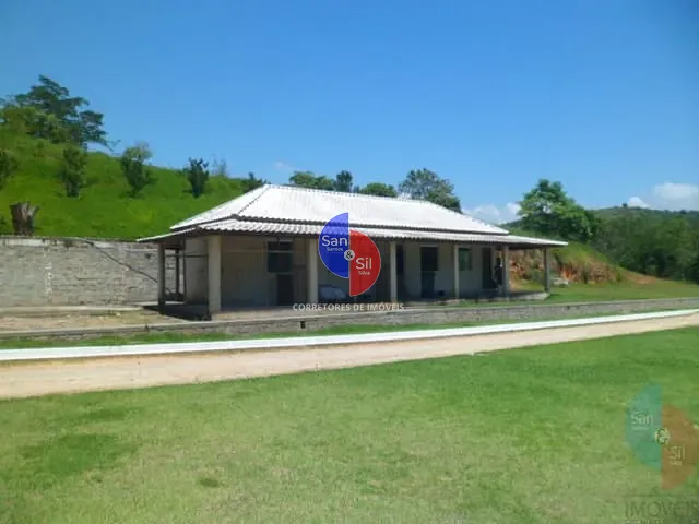 Fazenda com 123000m² 6 quartos e 4 banheiros, à venda, no bairro Baía Branca  (Praia de Mauá) em Magé