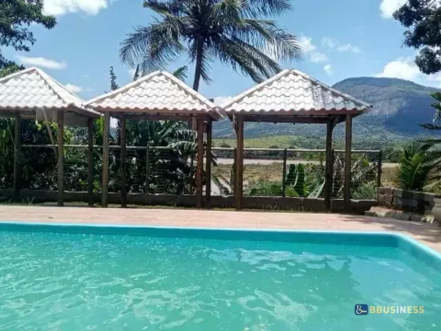 Fazenda com 337019m² 3 quartos e 6 banheiros, à venda, no bairro Morro do Gamba em São Fidélis