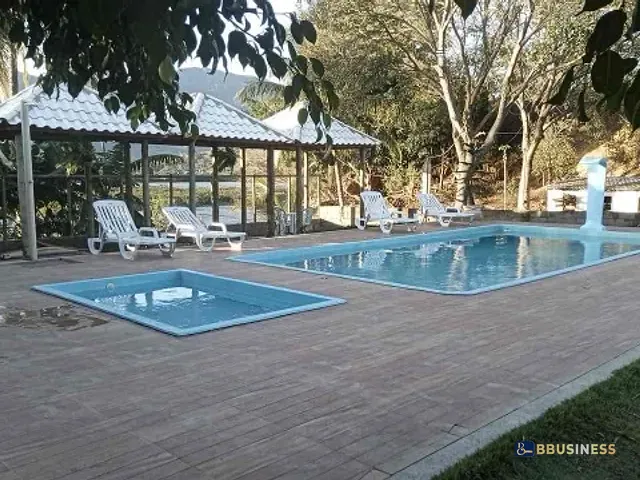Fazenda com 337019m² 3 quartos e 6 banheiros, à venda, no bairro Morro do Gamba em São Fidélis